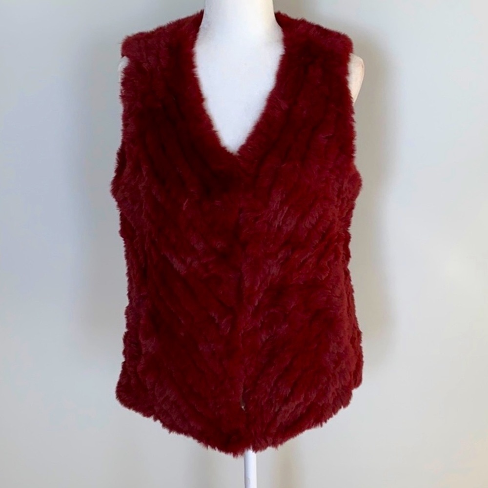 NWT💕Love Token Faux Fur Vest | Sz L | Red